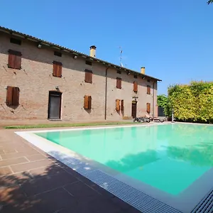 https://casolare-fratina.emilia-romagnahotels.net